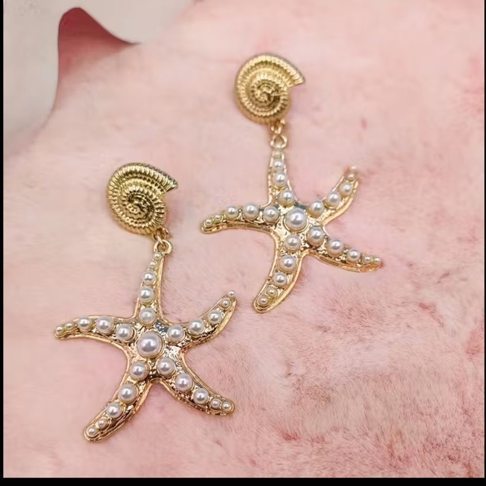 🌴Gold Tone Nautical Starfish Shell Pearl Post Drop Dangle Earrings